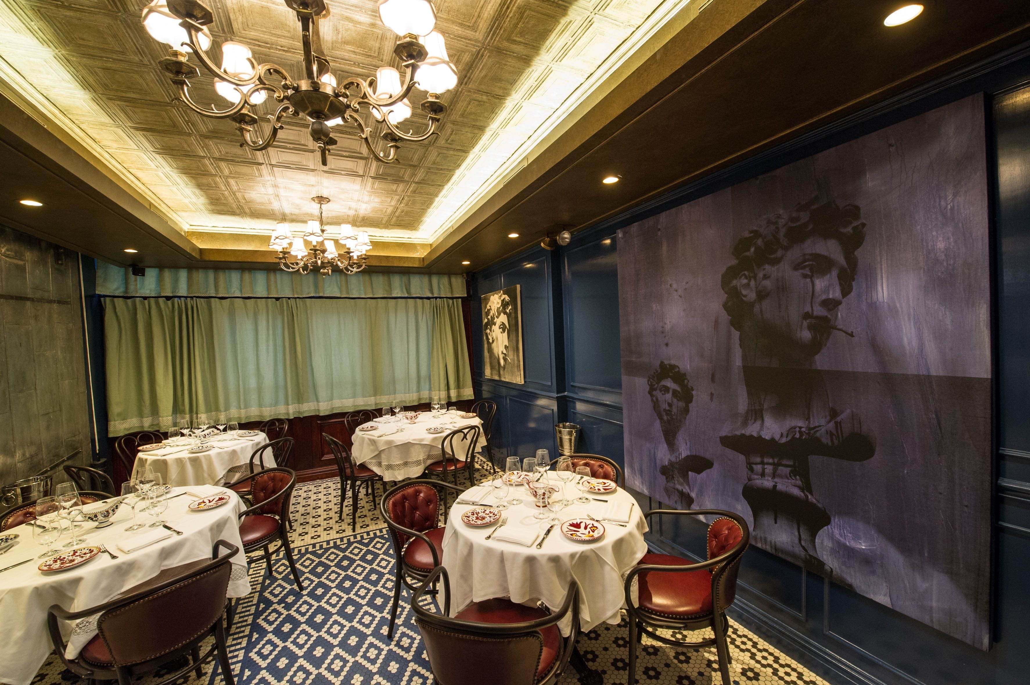 Carbone Front Room